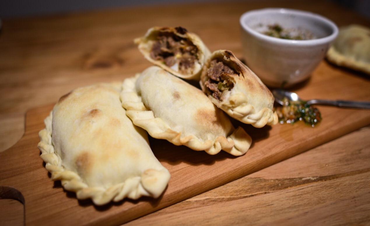 Empanadas de carne con Chimichurri